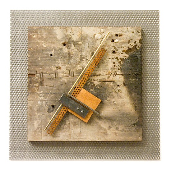 Dombormű #21., 2011., vas, fa, sárgaréz, vegyes technika, 30 x 30 cm