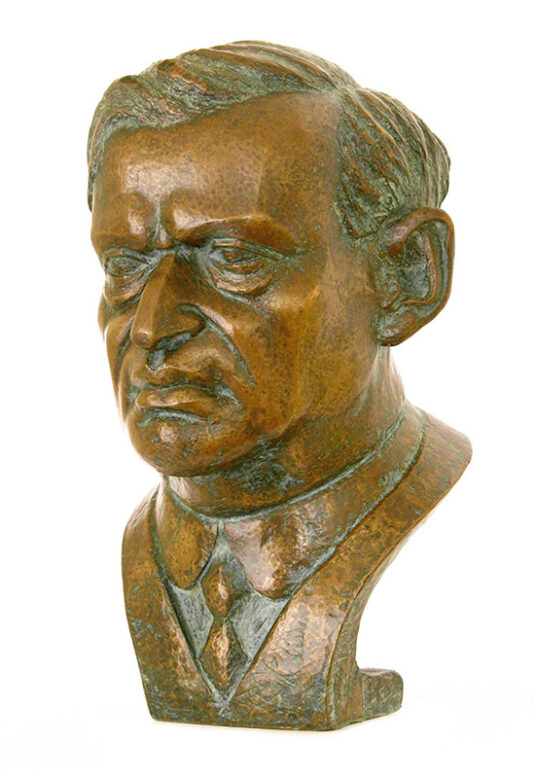 Karinthy Frigyes, 1980., bronz, öntött, 42 cm