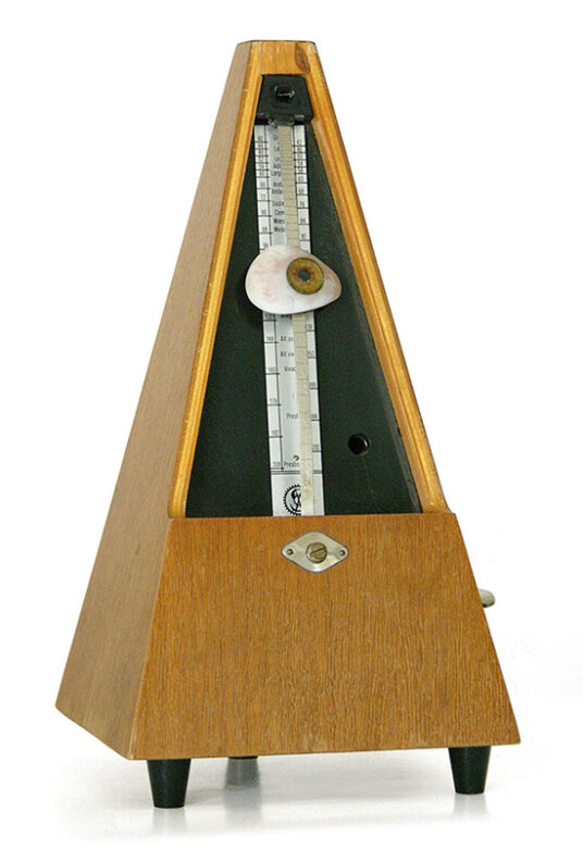 Hommage à Man Ray, 2004, interactive ready-made, 24 cm