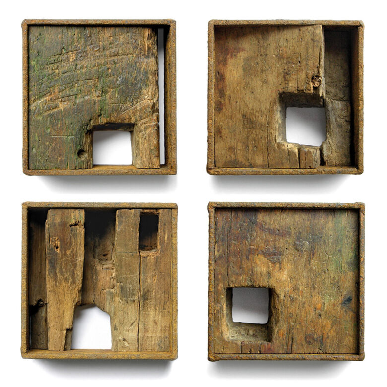 Kékszakállú herceg vára, 2005., fa, vas, vegyes technika, 120 x 120 - 120 x 120 mm