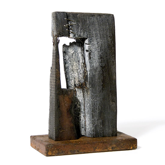 Crosstalk, 2008., wood, mixed media, 14,5 cm
