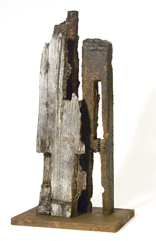 Hommage à Gaudí, 2008., fa, vegyes technika, 36 cm