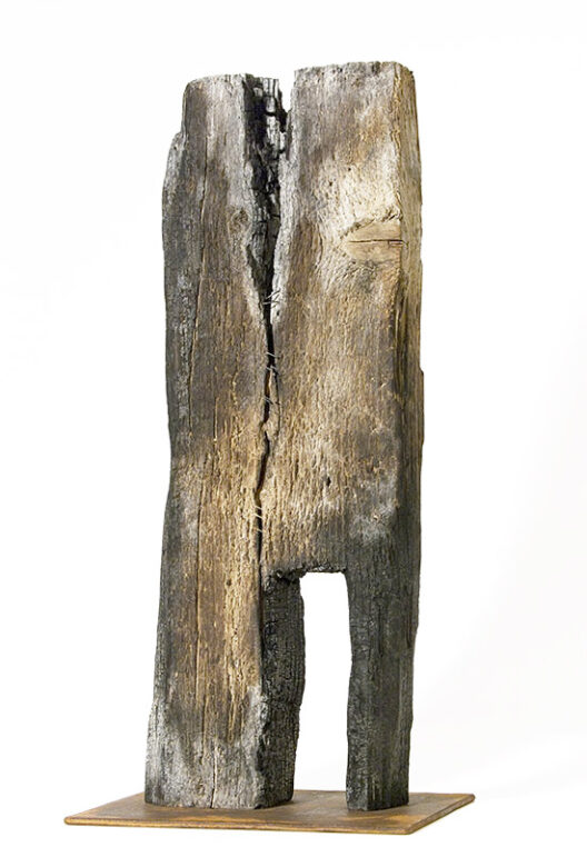 Úton, 2008., fa, vegyes technika, 51 cm