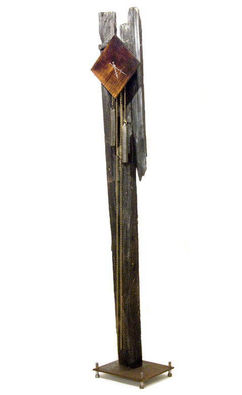 Első óra, 2009., fa, vas stb., vegyes technika, 207 cm