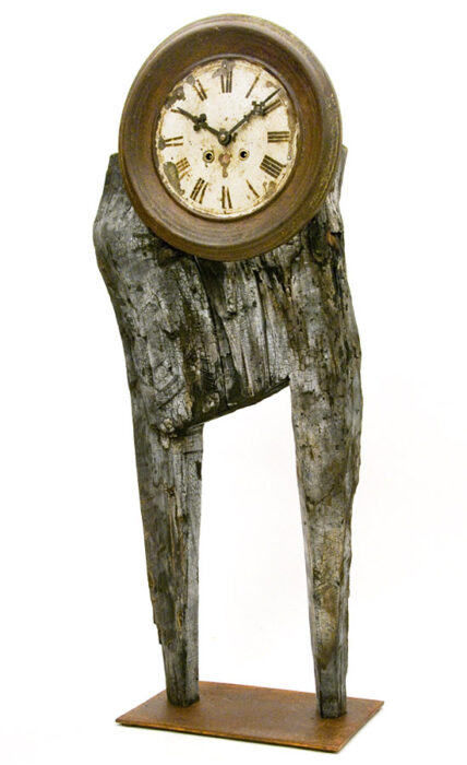 Mr. Clock, 2009., fa, vas, óraszerkezet, vegyes technika, 88 x 34 x 20 cm