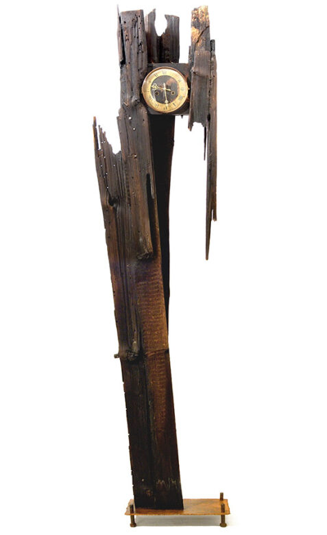 Nehéz óra, 2009., fa, vas stb., vegyes technika, 206 cm
