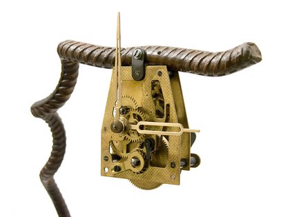 Háromnegyedóra, 2010., vas, óraszerkezet, vegyes technika, 106 cm