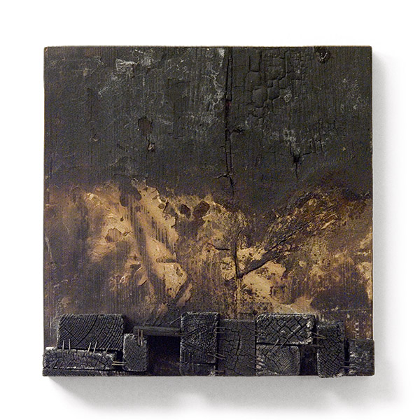 Hol vagy Weiwei? III., 2011., fa, vas, vegyes technika, 22 x 22,5 cm