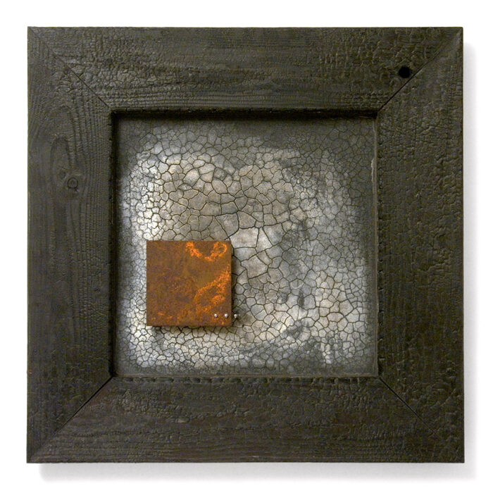 Dombormű I., 2011., fa, vas, vegyes technika, 50 x 50 cm