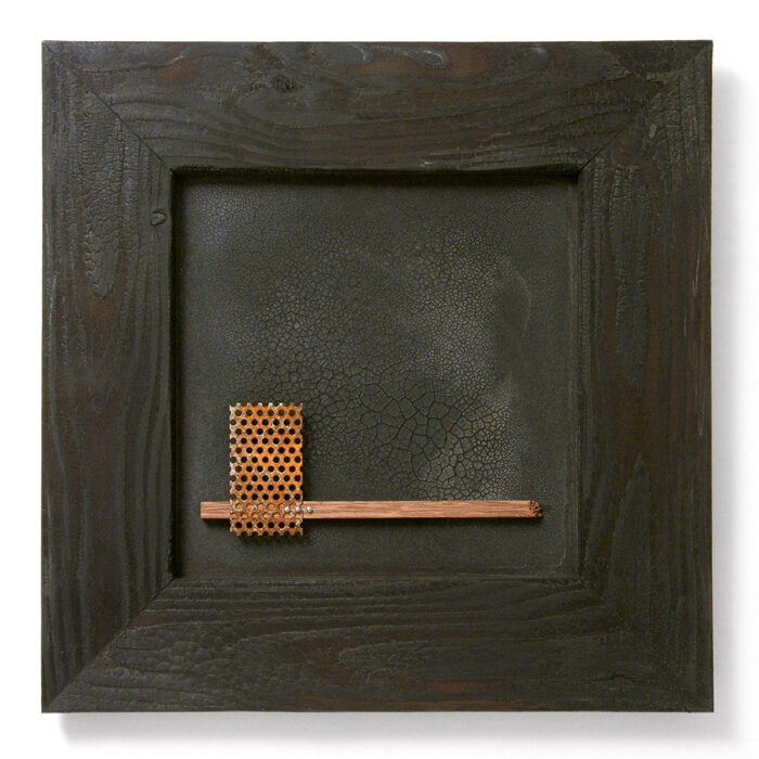 Dombormű III., 2011., fa, vas, vegyes technika, 50 x 50 cm