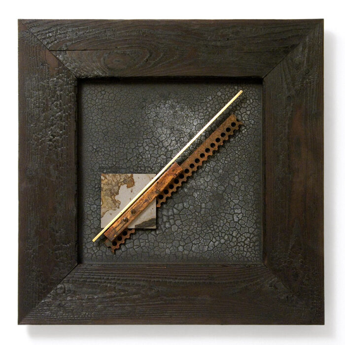 Dombormű VI., 2011., fa, vas, sárgaréz, vegyes technika, 50 x 50 cm
