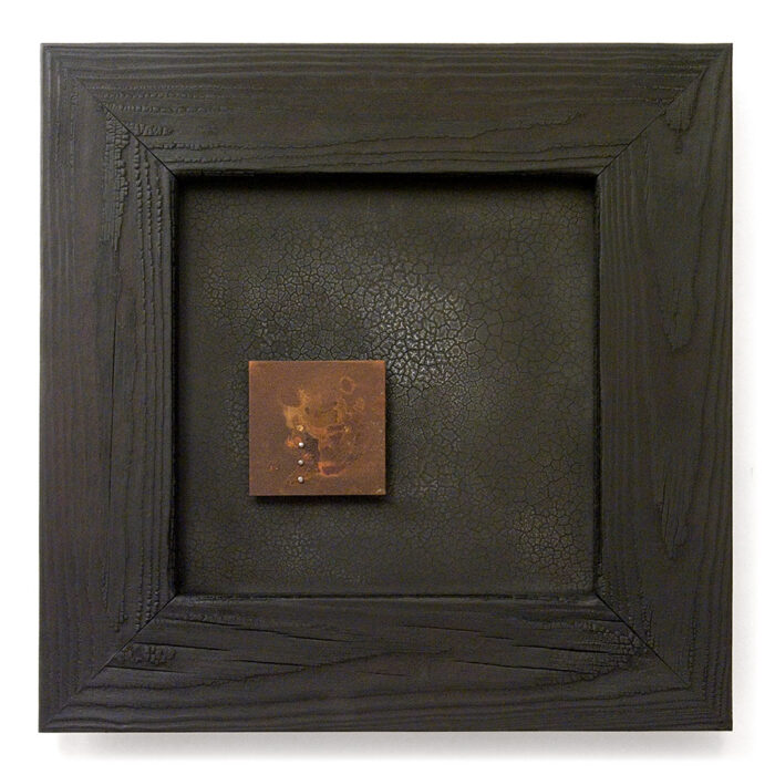 Dombormű XVII., 2011., fa, vas, vegyes technika, 50 x 50 cm