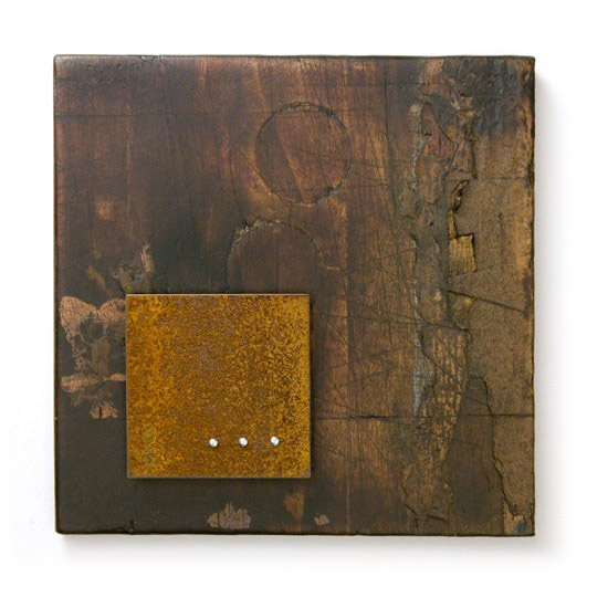 Plakett 13, 2012., fa, vas, vegyes technika, 150 x 150 mm