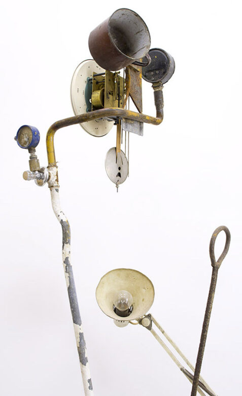 Papa órája, 2015., vas, beton, óraszerkezet stb., vegyes technika, 160 cm