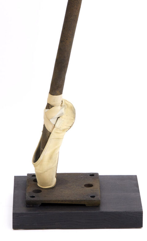 Ballet clock, II., 2016., iron, clock, ballet shoes, mixed media, 201 x 31 x 22 cm