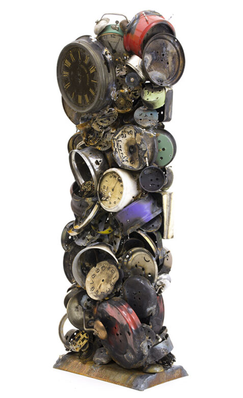 Totem - Hommage à Cesar (Baldaccini) II., 2016., vas, sárgaréz, óraszerkezetek stb., vegyes technika, 75 x 32 x 16 cm
