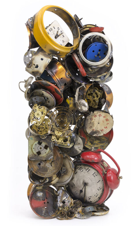 Totem - Hommage à Cesar (Baldaccini) I., 2016., vas, sárgaréz, óraszerkezetek stb., vegyes technika, 75 x 32 x 16 cm