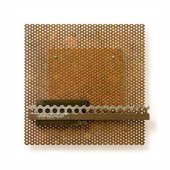 Dombormű #54., 2011., vas, fa, vegyes technika, 20 x 20,5 cm