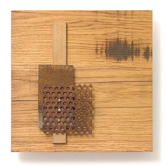 Dombormű #67., 2011., vas, fa, vegyes technika, 20 x 20 cm