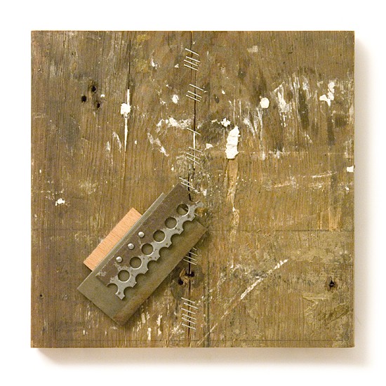 Dombormű #70., 2011., vas, fa, vegyes technika, 22 x 22,5 cm