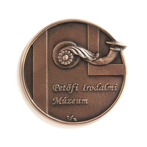 Fáma - díj, 2004., bronz, öntött, 100 mm, Petőfi Irodalmi Múzeum
