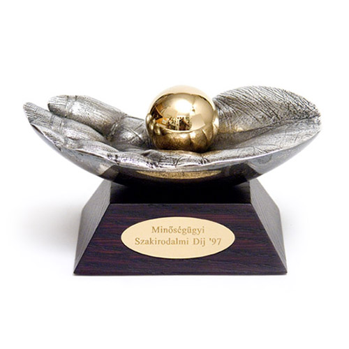 Quality Manager of the Year Award, 1997, bronze, cast, silver-plated, steel, gold-plated &c., 130 x 75 x 80 mm, founder: Hungarian Quality Society