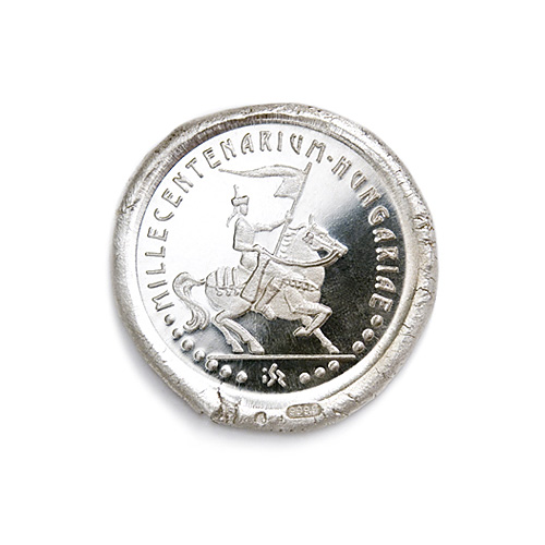 For the 1100th anniversary of the conquest, 1996, colored silver, beaten, 45 grams, Office of the Prime Minister