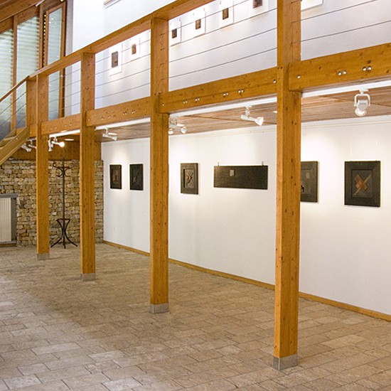 Fekete és fehér - Önálló kiállítás a Barabás Villa Galériában