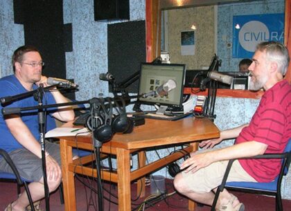 Thuróczy Gergely és ifjabb Szlávics László, Kávéházi fertályóra - Civil Rádió, Budapest, 2012. július 7. FM 98 MHz